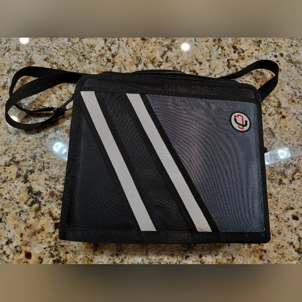Case-it Z-Binder, 2in1, 1.5-Inch D-Ring Zipper, Grey, Black. Like New!